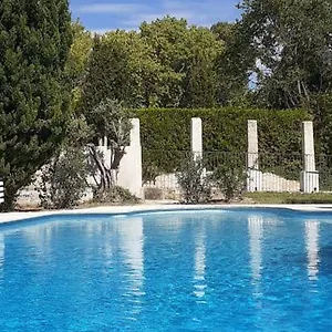 Glanum Et Hotel Saint-Remy-de-Provence