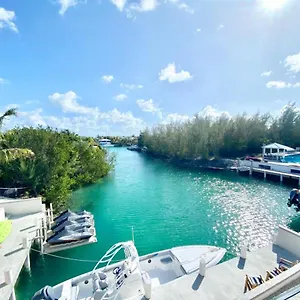 Aqua Divina Resort